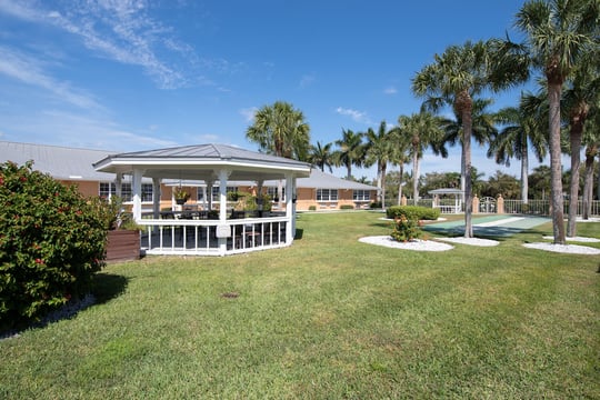 Fort Myers Scenic Landscaping and Gazebo