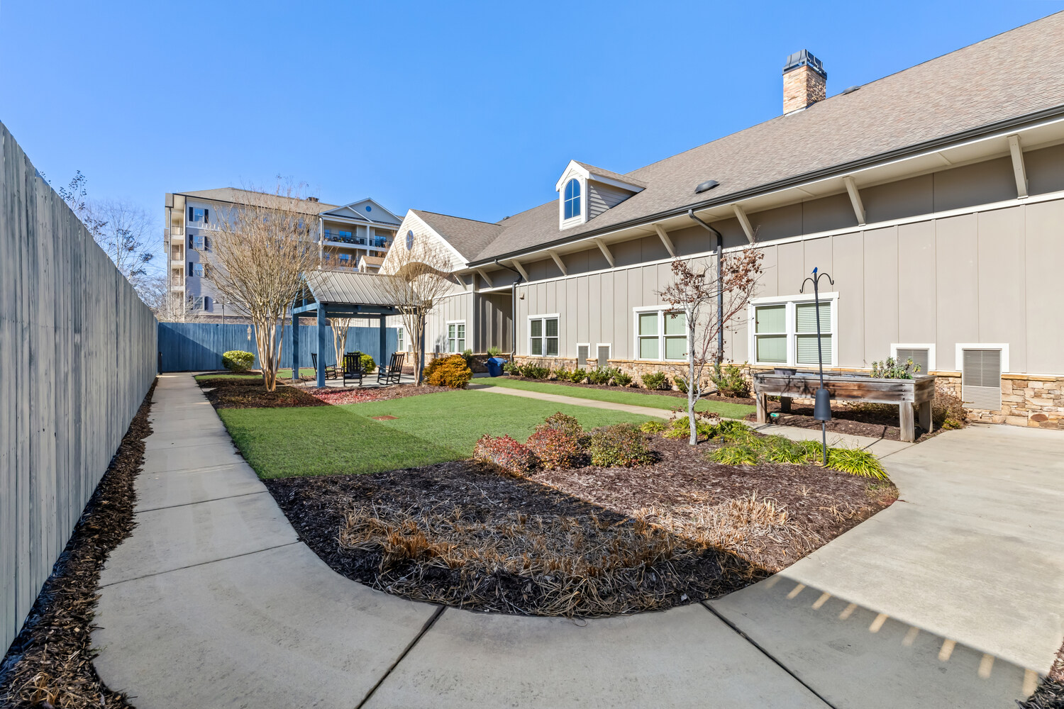 Acworth Courtyard