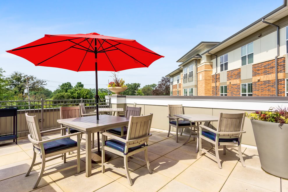 Arbor Terrace Highland Park Patio 2