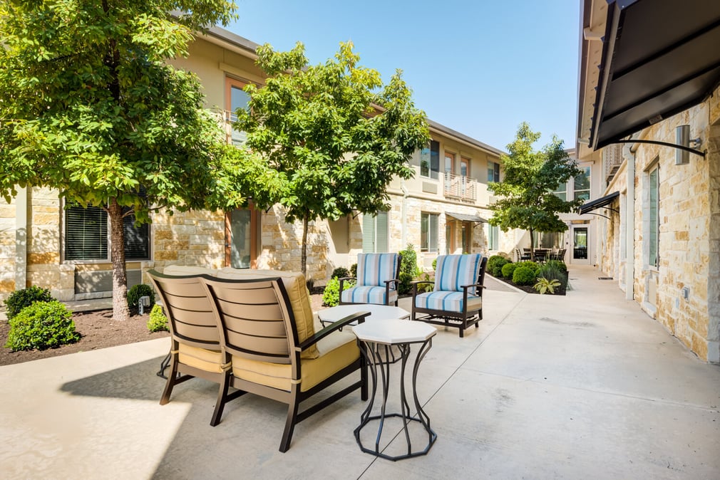 Arbor Terrace Lakeway-Patio