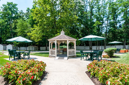 Arbor Terrace Middletown-Patio 1