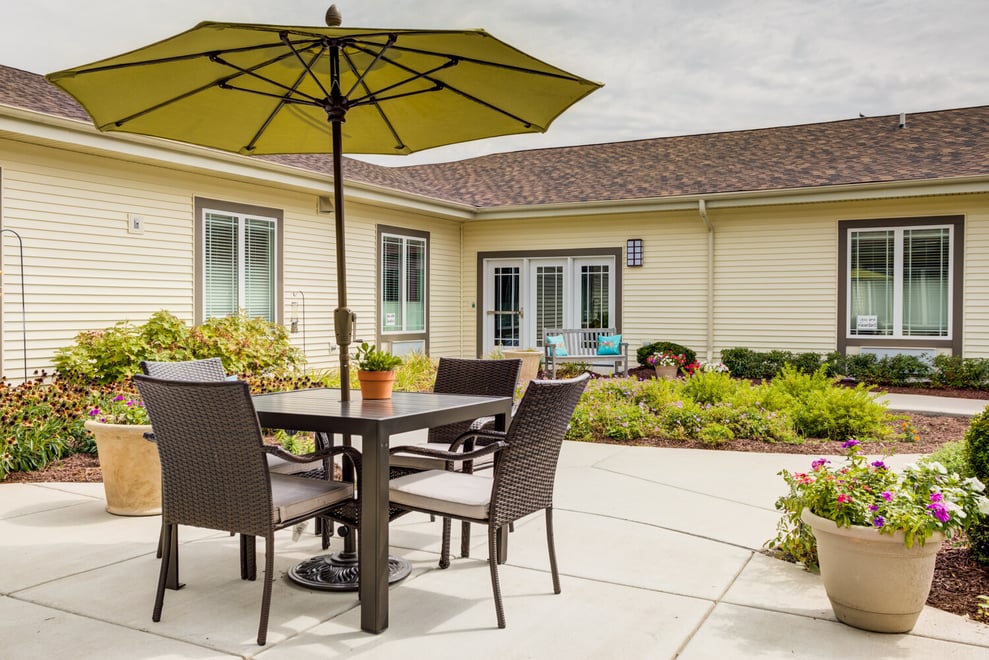 Arbor Terrace Naperville-2025 Patio 1